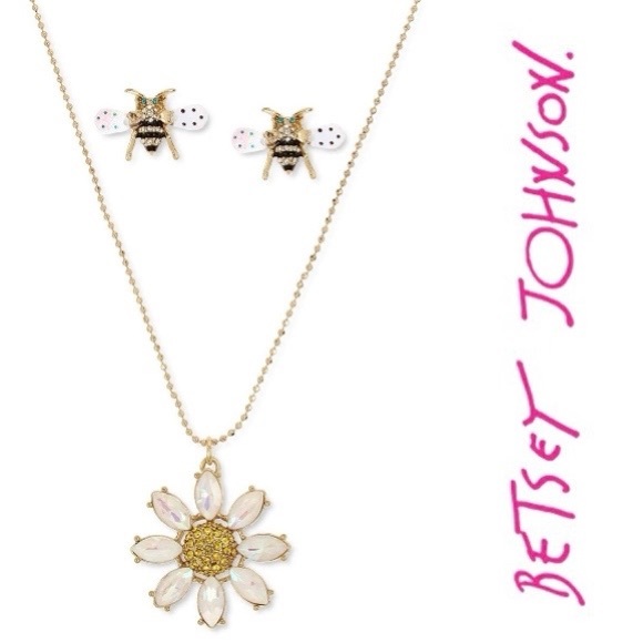 Betsey Johnson Jewelry - NIB Daisy Necklace & Honey Bee Earrings Set